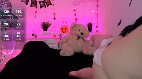  Akira please help me get my first 50 thumps up online show from October 18, 10:14 pm