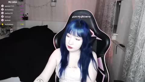 akirahartyx online show from April 14, 4:43 pm