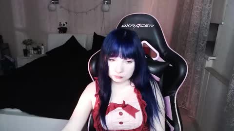 akirahartyx online show from November 26, 4:37 pm