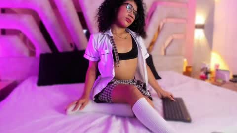 alahia77 online show from May 17, 12:03 pm