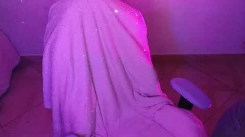 alahia online show from January 14, 1:35 am