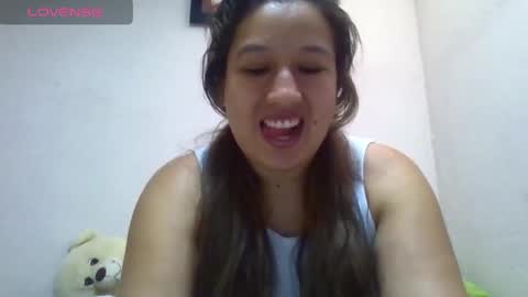 Snapshot of alahia_fox chatting on February 25, 5:30 pm alahia online show from February 25, 5:30 pm