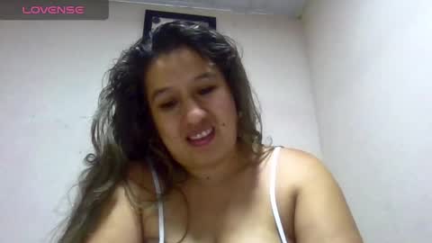 Snapshot of alahia_fox chatting on February 26, 7:34 am alahia online show from February 26, 7:34 am