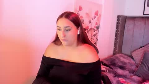 Snapshot of alaia_carter chatting on October 22, 3:31 am Alaia Carter online show from October 22, 3:31 am