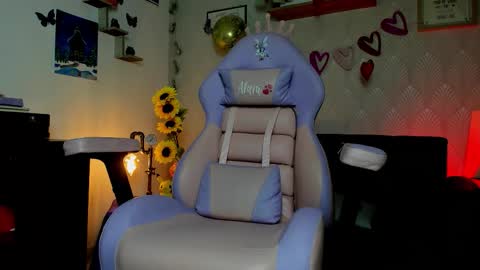 Alaia online show from March 7, 10:32 pm