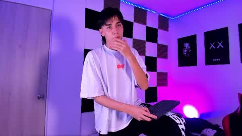 Alan Boy online show from August 4, 12:17 am