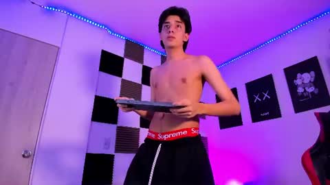 Alan Boy online show from July 25, 2:20 am
