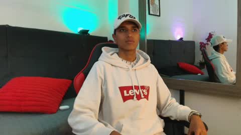 alan_colthon online show from June 13, 4:23 am
