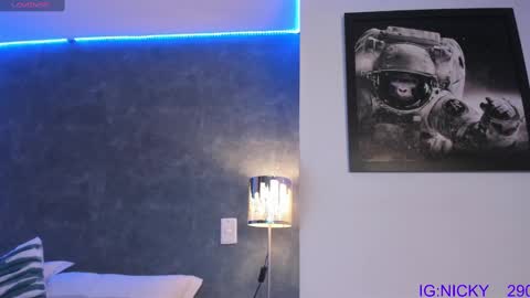 alan_morrys online show from January 18, 6:34 am