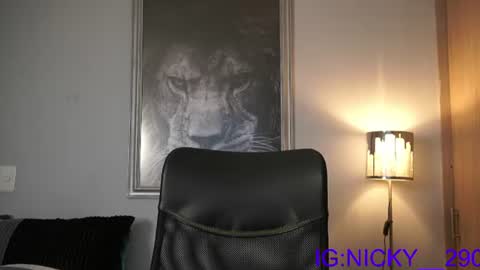 alan_morrys online show from June 28, 2:18 am