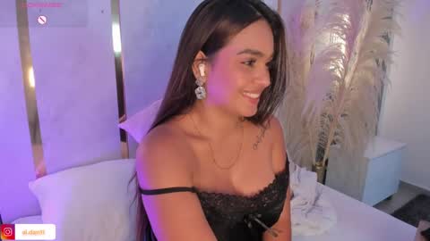 M E L I online show from May 22, 11:33 pm