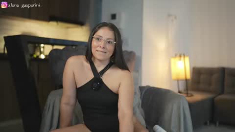 Alana Gasparini online show from July 1, 9:34 pm