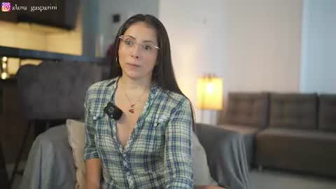 Alana Gasparini online show from July 14, 7:30 pm