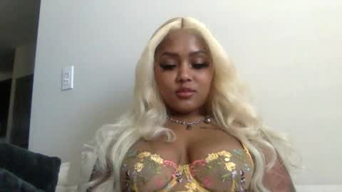 alanaaheartttt online show from November 4, 7:04 pm