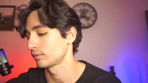 idenavarre online show from January 17, 11:51 pm