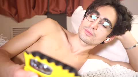 idenavarre online show from January 20, 1:50 am