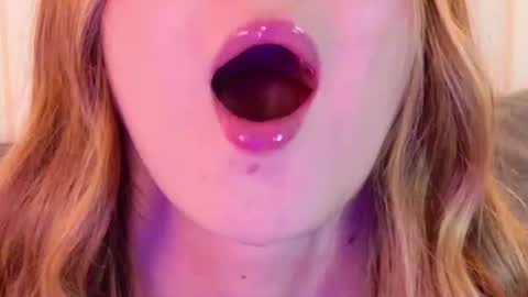 Alanna online show from June 9, 7:24 pm