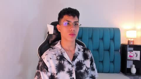 alannaughty_ online show from February 13, 4:32 am