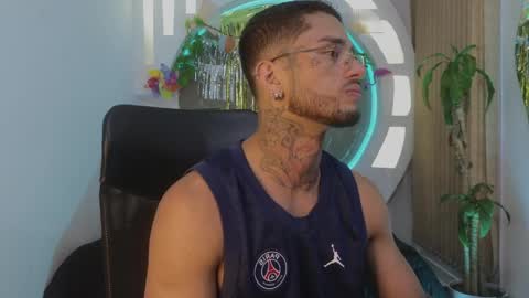 alan online show from April 8, 3:59 pm