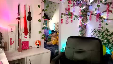 Caro online show from September 28, 5:00 pm