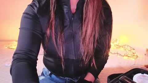 alba_toro535670 online show from February 18, 12:16 pm