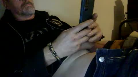 albandant online show from February 5, 6:00 pm