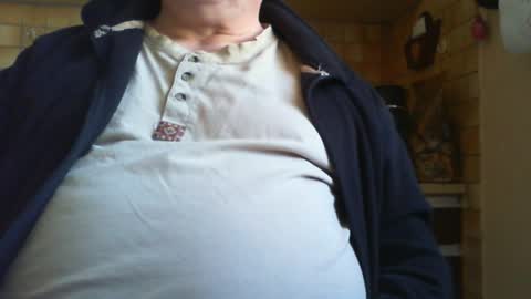 albert5616 online show from April 24, 8:27 am