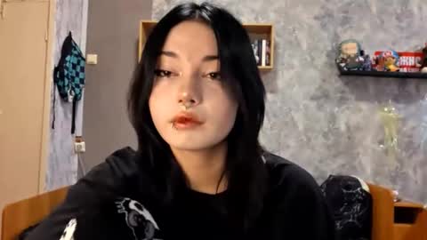 alberthamazierski online show from December 2, 9:51 am