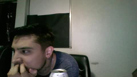 albertoarenas16 online show from June 21, 7:26 am