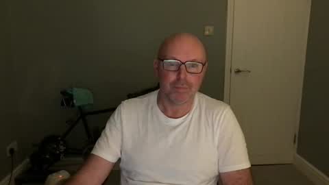 Snapshot of alc300170 chatting on October 22, 6:16 am alc300170 online show from October 22, 6:16 am