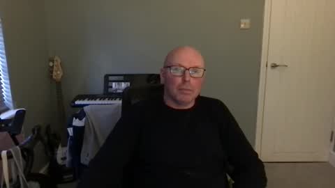 Snapshot of alc300170 chatting on December 6, 7:37 am alc300170 online show from December 6, 7:37 am