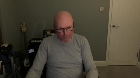 Snapshot of alc300170 chatting on December 11, 7:31 am alc300170 online show from December 11, 7:31 am