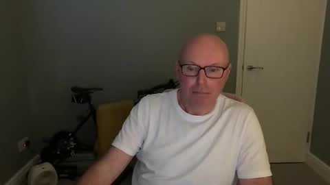 Snapshot of alc300170 chatting on February 24, 8:17 am alc300170 online show from February 24, 8:17 am