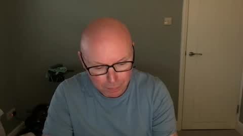 Snapshot of alc300170 chatting on March 10, 7:44 am alc300170 online show from March 10, 7:44 am