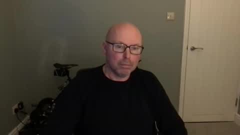 Snapshot of alc300170 chatting on December 16, 8:09 am alc300170 online show from December 16, 8:09 am