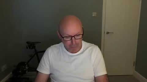 Snapshot of alc300170 chatting on October 8, 6:52 am alc300170 online show from October 8, 6:52 am