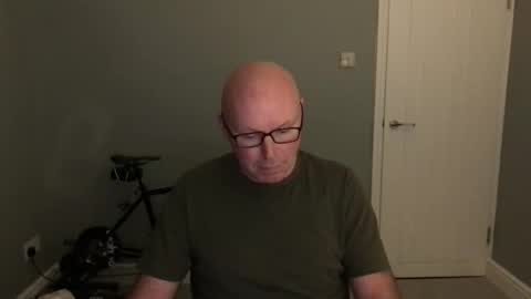 Snapshot of alc300170 chatting on October 15, 6:05 am alc300170 online show from October 15, 6:05 am