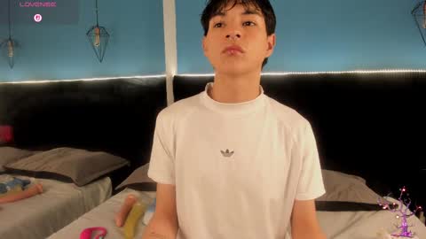 ale_aurarashi online show from September 8, 10:09 pm