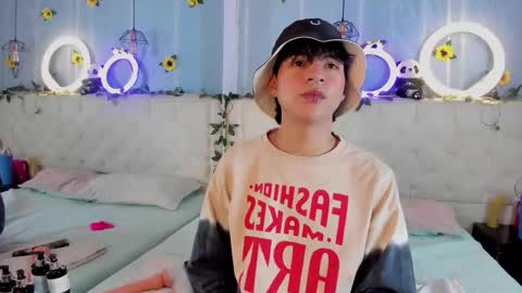 ale_aurarashi online show from November 19, 4:01 am