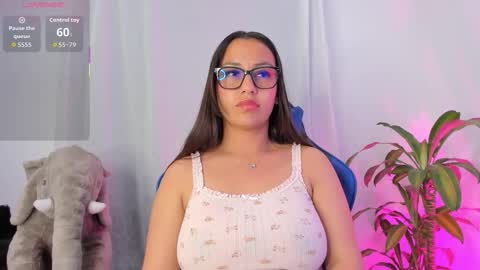 aleaa  online show from November 15, 2:57 am