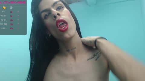 aleja online show from December 18, 11:30 pm