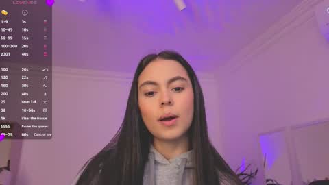 Alejandra online show from June 10, 11:31 am