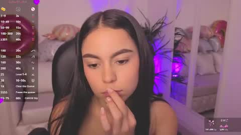 Alejandra online show from July 28, 2:13 pm
