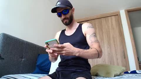 Alejandro Hernndez online show from February 16, 4:42 pm