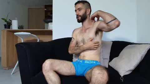 Alejandro Hernndez online show from March 9, 10:41 pm