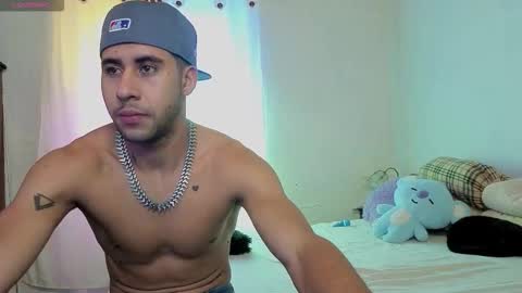 Snapshot of alejandrojf_00 chatting on October 8, 2:45 pm Daiki jack online show from October 8, 2:45 pm