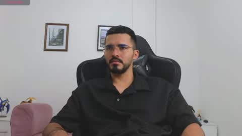 alejandroo_7 online show from September 25, 8:49 pm