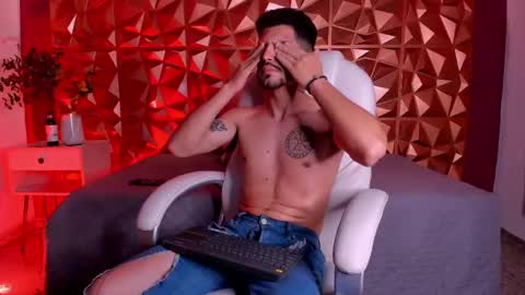 Alejo  online show from March 7, 8:23 am