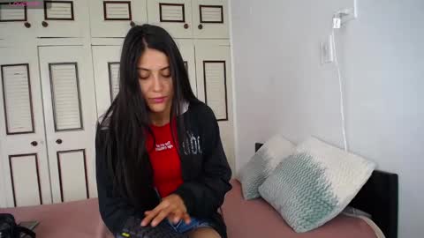 alejaxxxhot online show from October 20, 3:50 pm