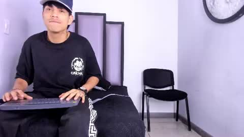 Alejo  online show from June 12, 11:42 am